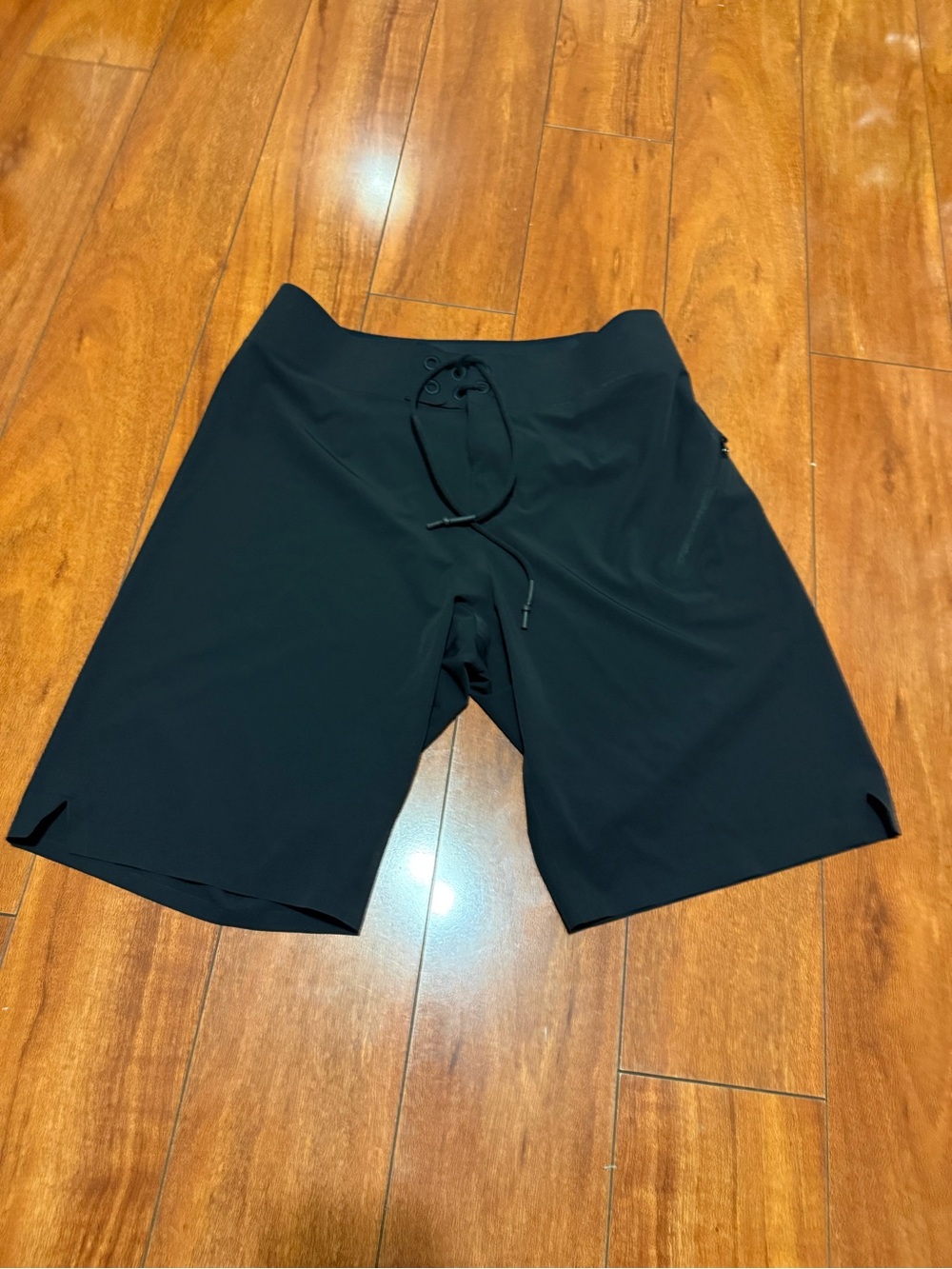 lululemon athletica Black Men's Swim Board Shorts